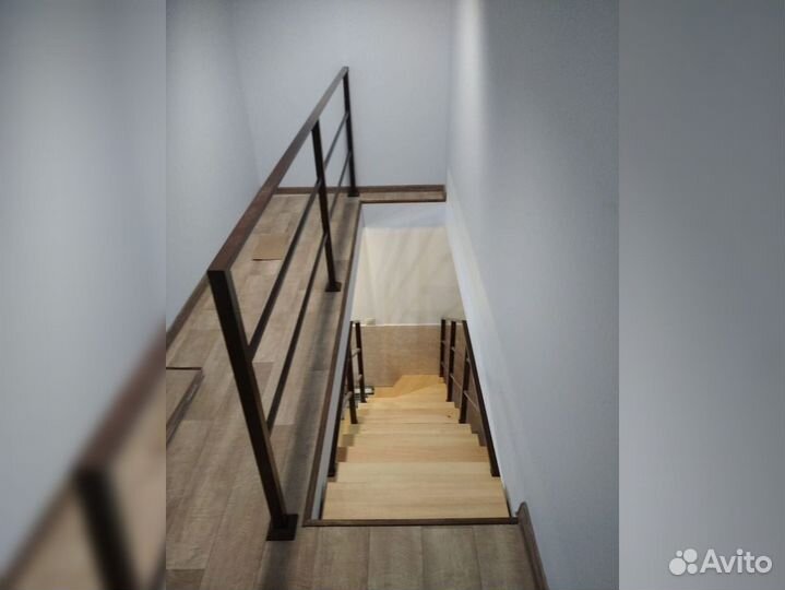 Ступени для лестниц и другие комплектующие К