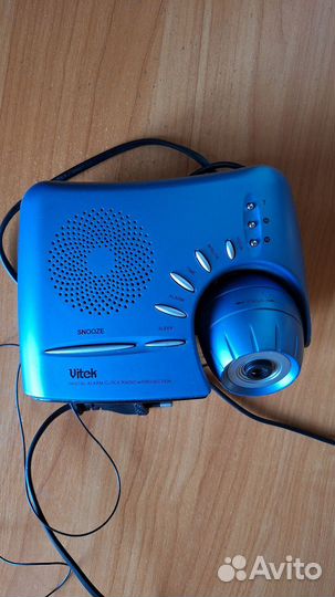 Часы с приёмником и проекцией времени