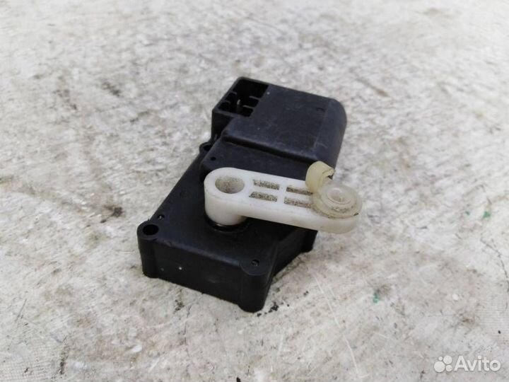 Моторчик заслонки печки