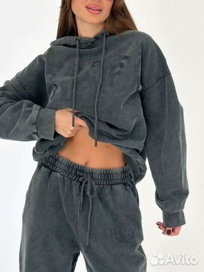 Спортивный костюм женский