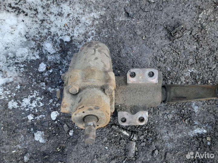 Рулевой редуктор на toyota hiace Н50/Н60/Н70