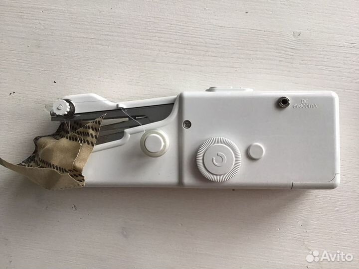 Портативная швейная машинка новая