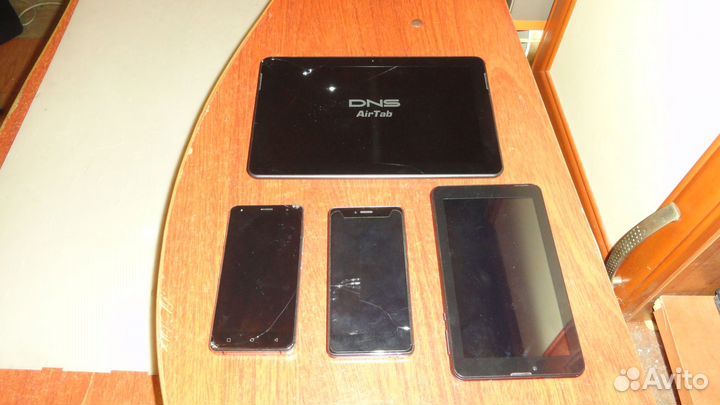 DNS AirTab M100\Irbis TZ70+17 смартов на зап\части