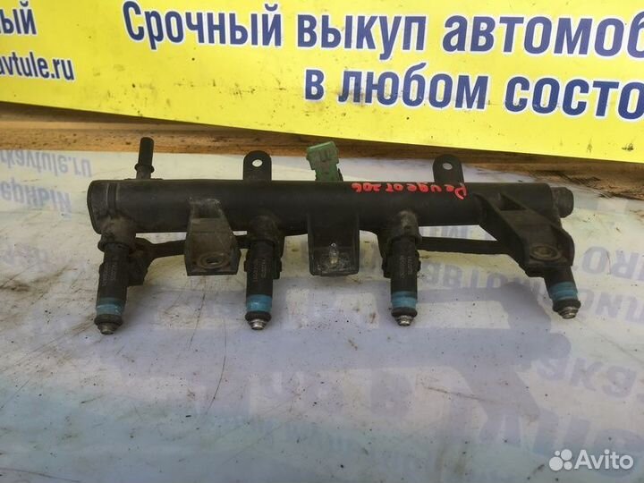 Рейка топливная (рампа) Peugeot 206