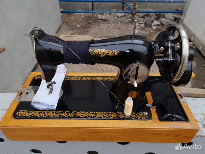 Швейная машинка ручная Подольск 2М