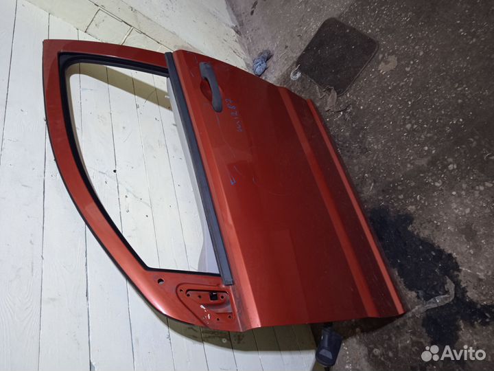 Дверь передняя левая Додж Калибр Dodge Caliber