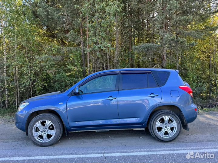 Toyota RAV4 2.0 AT, 2008, 150 000 км