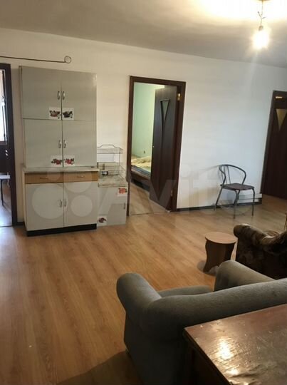 4-к. квартира, 100 м², 2/9 эт.