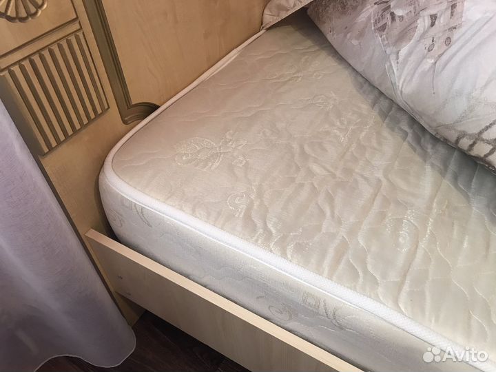 Мебель в спальню бу
