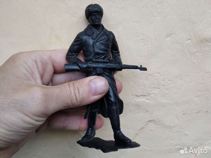 Пластмассовый солдат из СССР