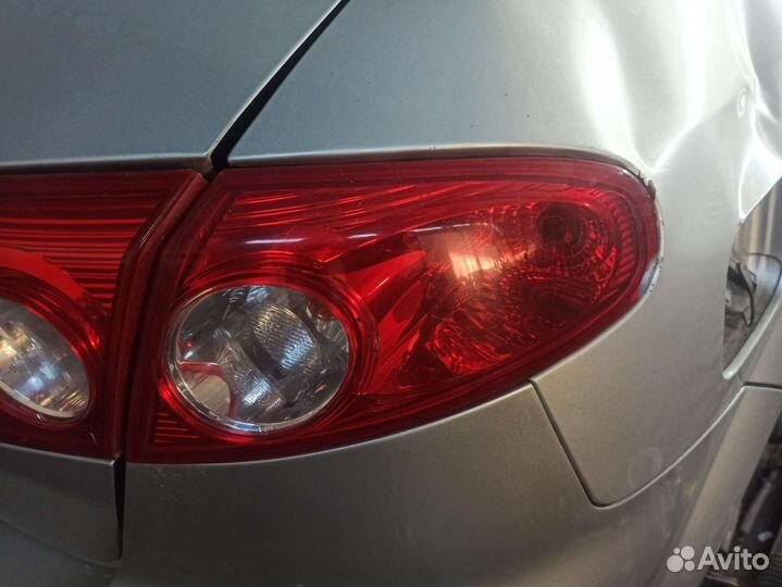 Фонарь правый наружный Chevrolet Lacetti хетчбэк