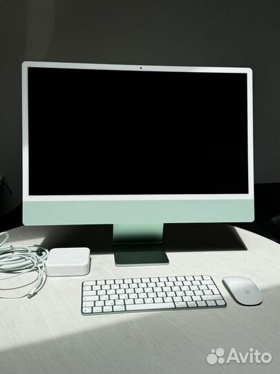 Apple iMac 24 m1 8/256