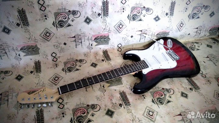 Электрогитара (новая), полный комплект