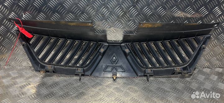 Решетка радиатора Mitsubishi Outlander 2 2007