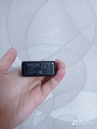 Зарядное устройство Phillips