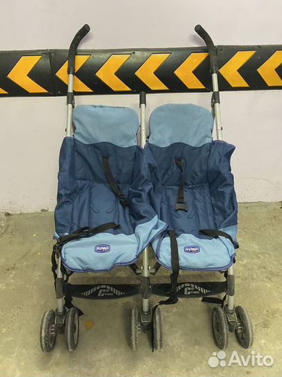 Chicco коляска-трость двухместная