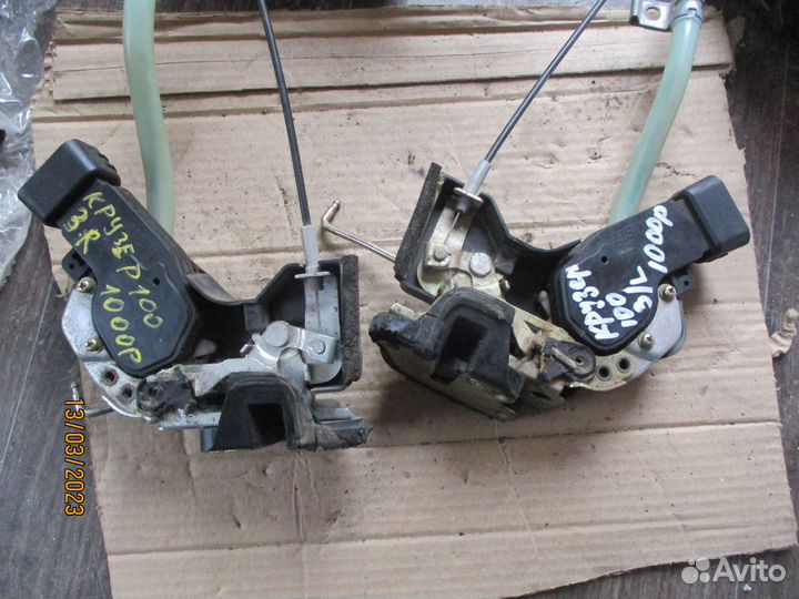 Крузер 100 LX470 замок двери задней