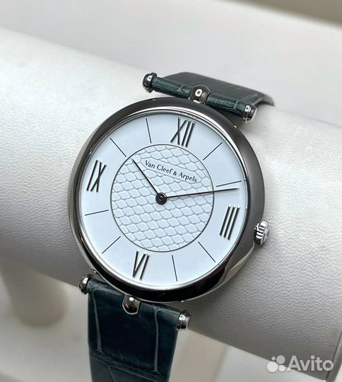 Часы Van Cleef & Arpels Pierre Arpels 38 mm