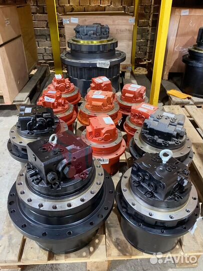 Бортовой редуктор Hitachi ZX210H-3G 9233692