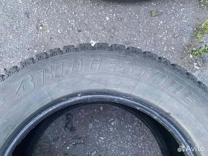 Bridgestone Ice Cruiser 7000 235/60 R16