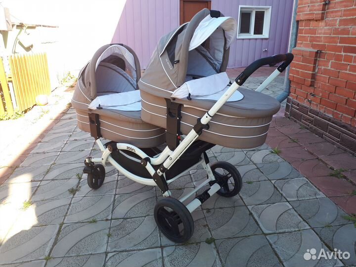 Коляска для двойни