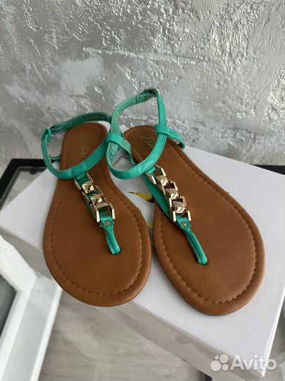 Новые Босоножки