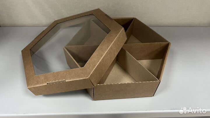Коробка шестигранная с разделителем