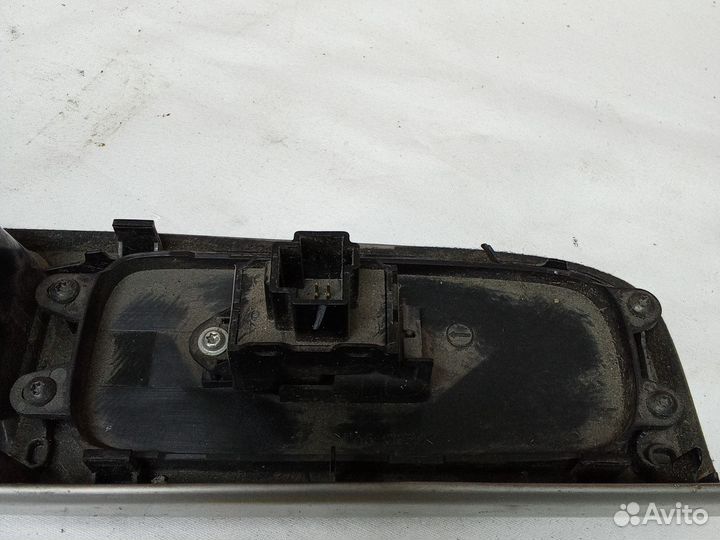 Кнопка стеклоподъемника двери Volvo C30 30773214