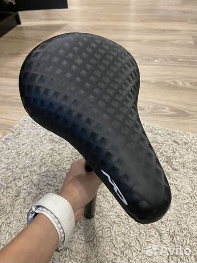 Седло на bmx но пойдет и на обычный велосипед