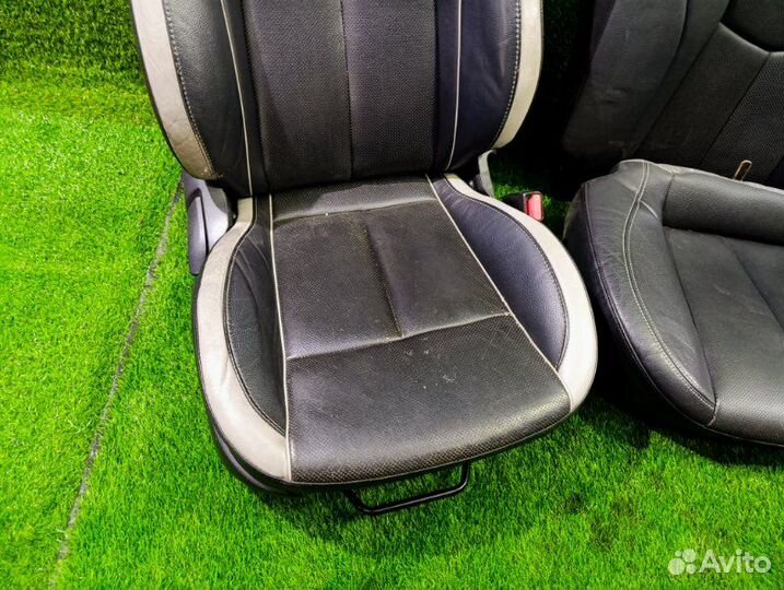 Сиденье Hyundai Veloster FS G4FJ 2012