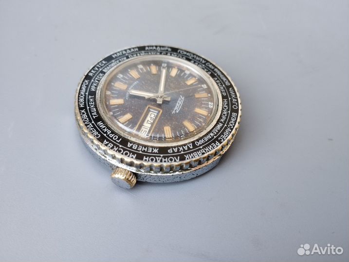 Часы Ракета Города