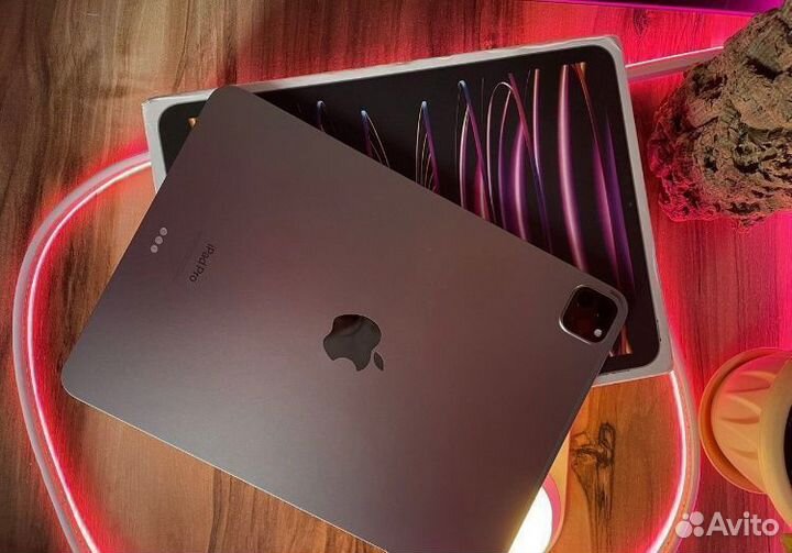iPad Pro 2022 12.9 256 Gb Wi-Fi+LTE.Новый