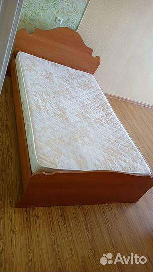 Кровать с матрасом 120х200