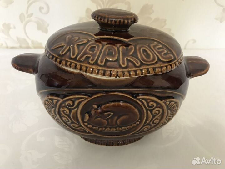 Фарфоровые кружки и форма для жаркого СССР