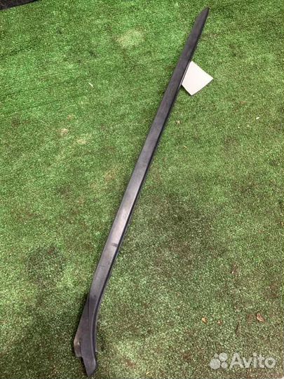 Молдинг лобового стекла правый Bmw 320I F30