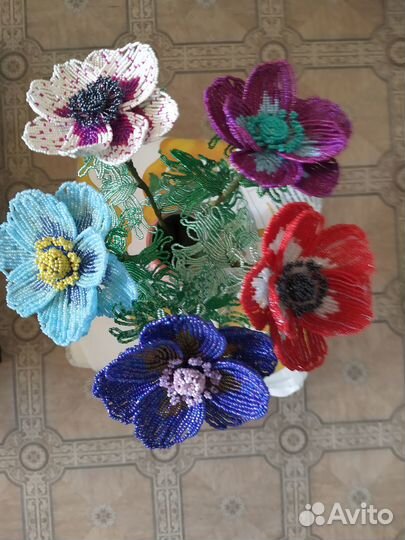 Цветы из бисера ручной работы