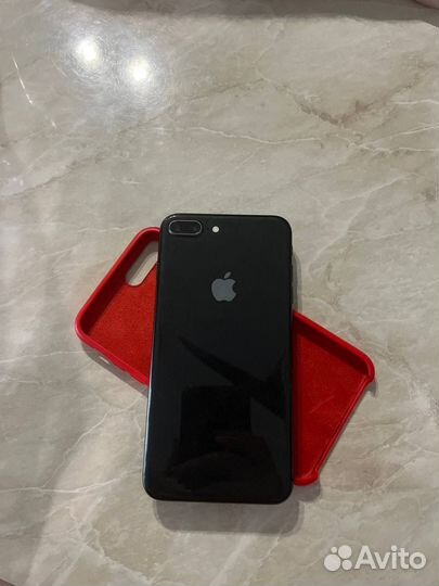 iPhone 8 Plus, 64 ГБ