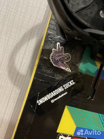 Сноуборд с креплениями