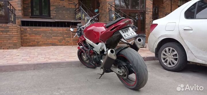 Honda VTR1000F