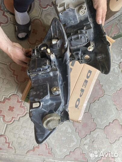 Фары Toyota Corolla