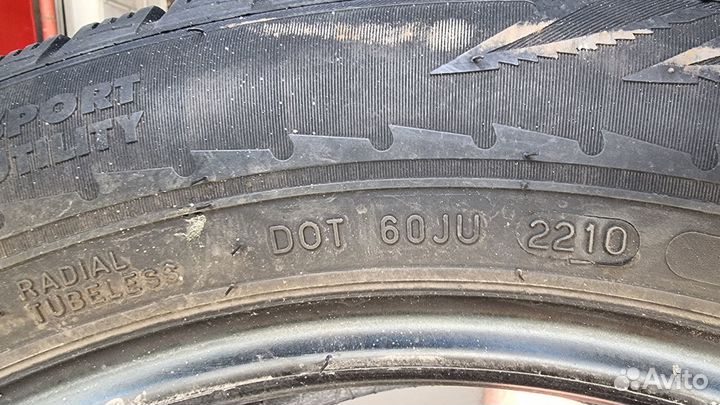 Nokian Tyres Hakkapeliitta R 215/60 R17 100R