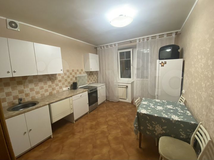 1-к. квартира, 54 м², 4/14 эт.