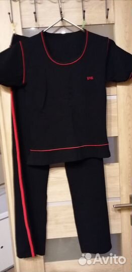 Спортивный костюм женский