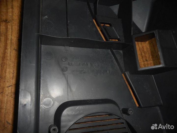 Направляющая шторки багажника Skoda Octavia (A4 1