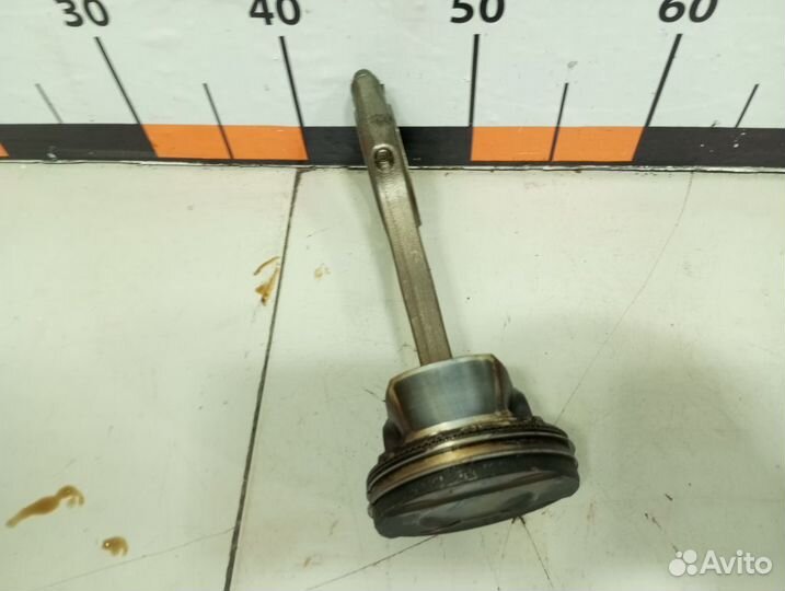 Поршень с шатуном Audi Q8