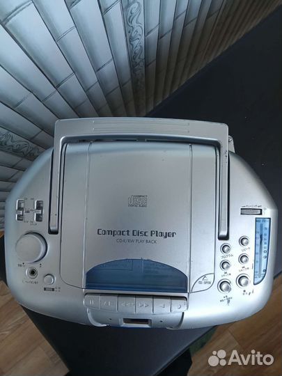 Радиоприемники FM диапазон,три штуки