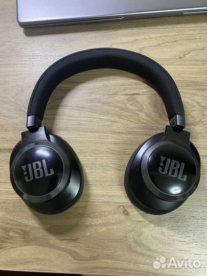 Наушники JBL Live 660 NC