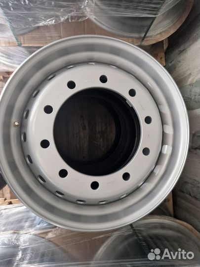 Грузовые диски 11.75 22.5 ет 135 Accurade