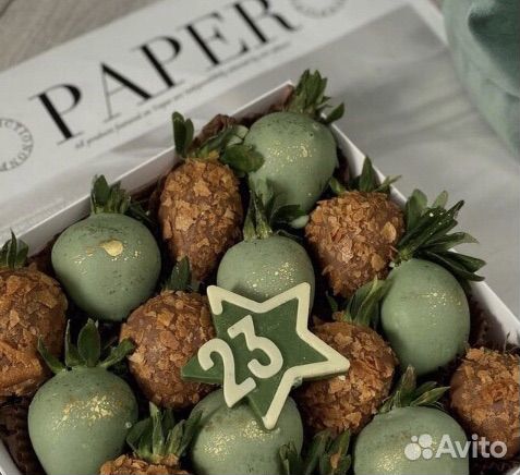 Клубника в шоколаде к 23 февраля сладкий подарок