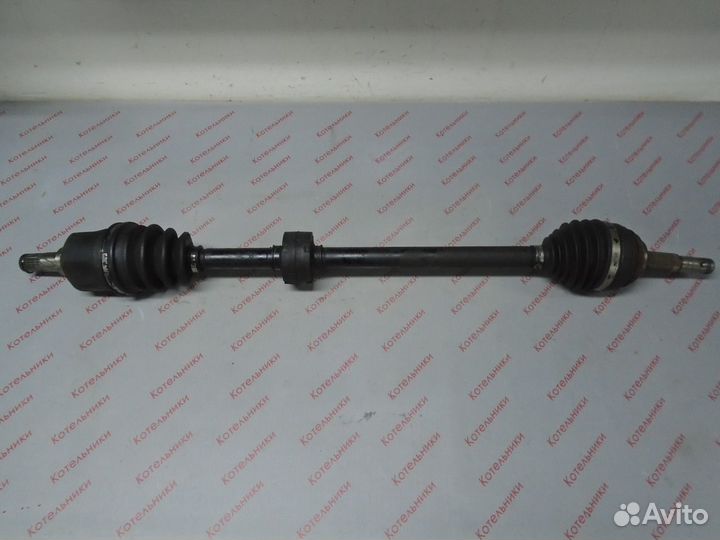 Nissan 39100-BN815 Вал приводной правый